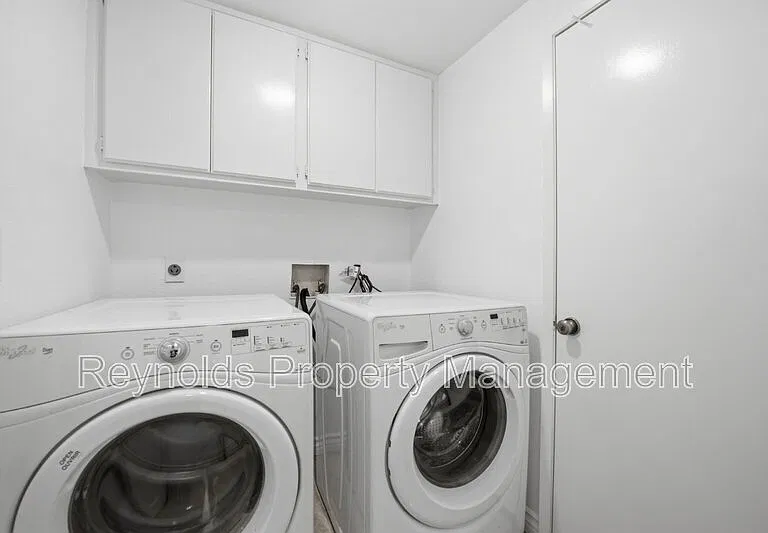 9462 Pipilo St — Photo 13