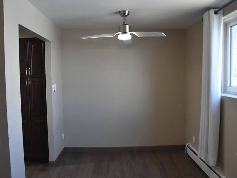 1035 Powers St — Photo 17