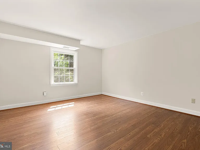 3975 Lyndhurst Dr #103 — Photo 20