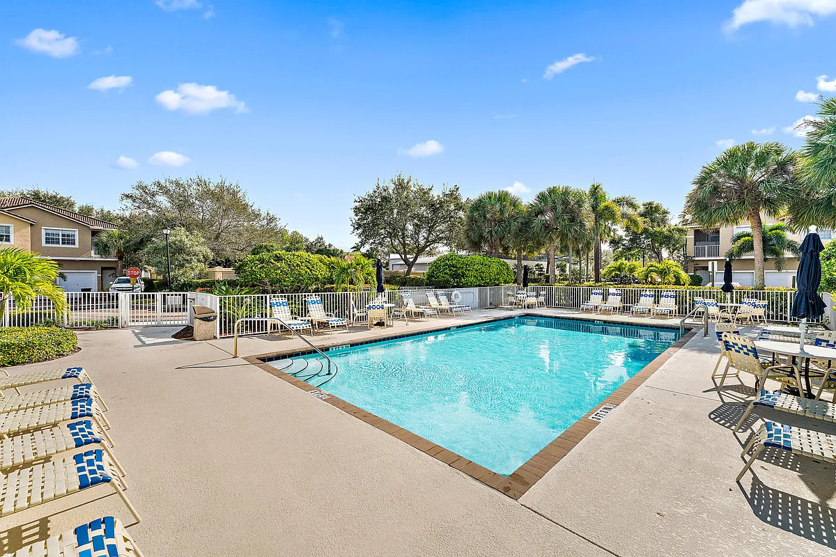Building Photo - 106 Lighthouse Cir #G