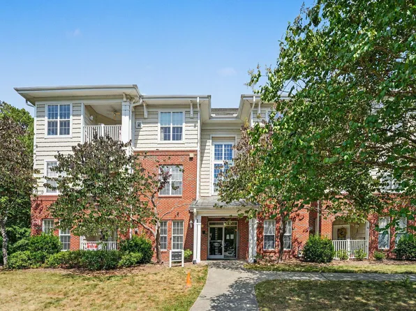 1013 Arborgate Cir, Chapel Hill, NC 27514