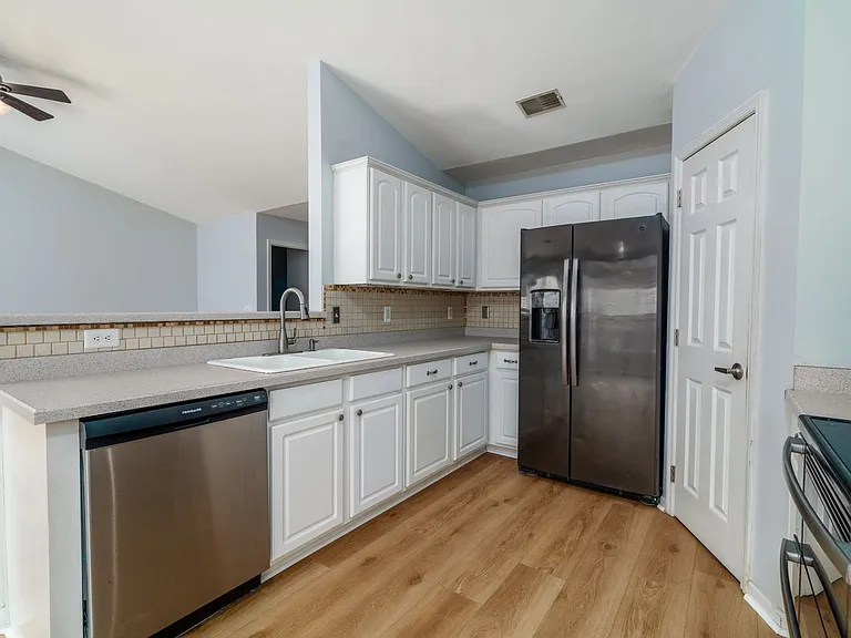 116 Mockernut Dr — Photo 5