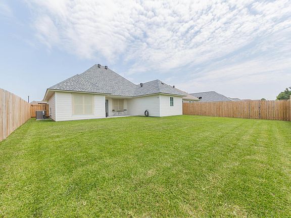 3rd image of 317 Benedict Dr