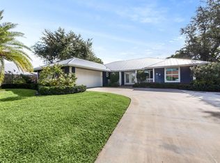 52 Birch Pl, Tequesta, FL 33469