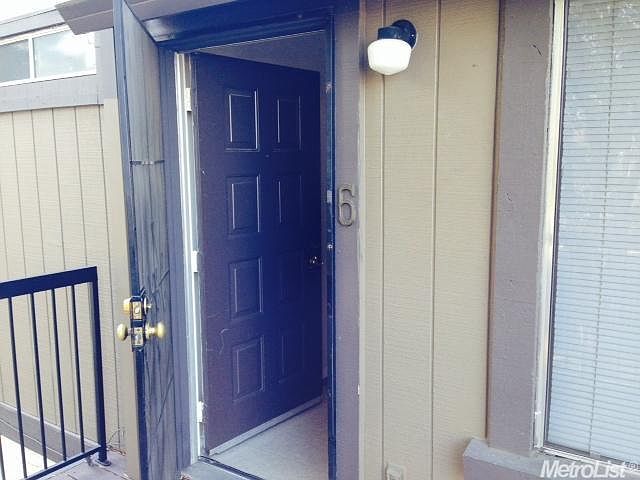 1st image of 102 Luna Grande Cir