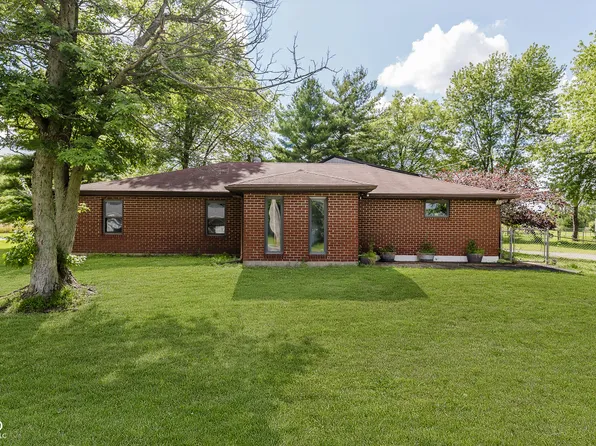 1802 Delphi Ave, Frankfort, IN 46041