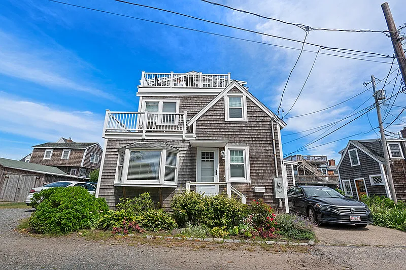 3 bed, $3,500 — Photo 1