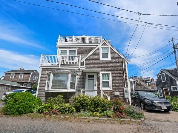 1 Thurston Pl, Rockport, MA 01966