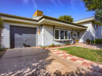 301 E 25th St, Hays, KS, 67601