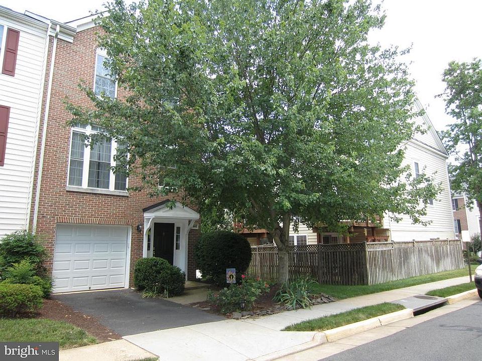 1st image of 11640 Fairfax Center Woods Trl
