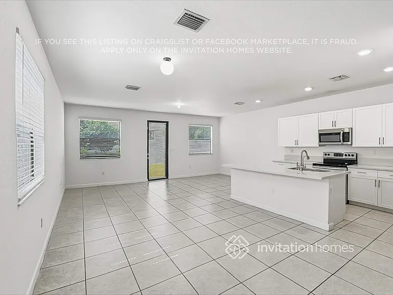 3407 W 109th Pl — Photo 8