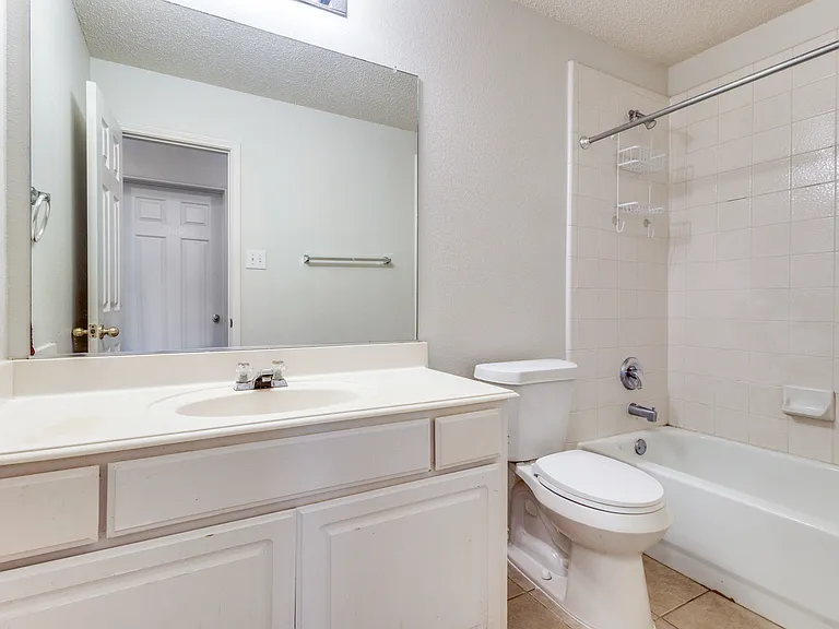 7046 Saint Augustine Dr — Photo 17