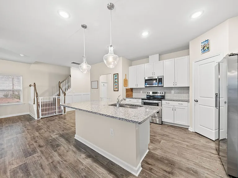 304 Beacon Hill Rd — Photo 15