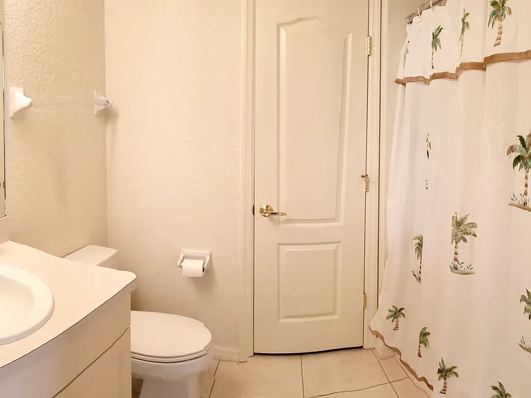 4430B Corso Venetia Blvd — Photo 27