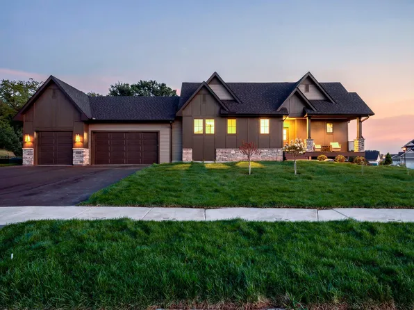 19820 Henning Ave, Lakeville, MN 55044
