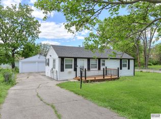 4160 N 61st St, Omaha, NE 68104