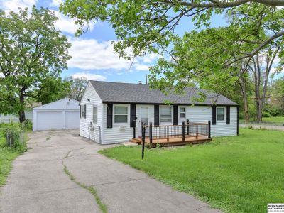 4160 N 61st St, Omaha, NE, 68104