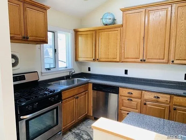 4 Willow Pl — Photo 6