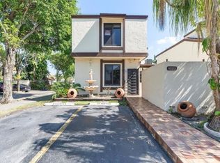 10010 NW 6th Ter, Miami, FL 33172