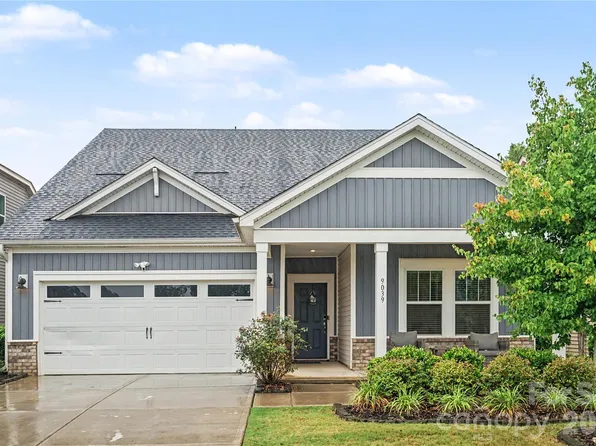9039 Myrna Dr, Gastonia, NC 28056