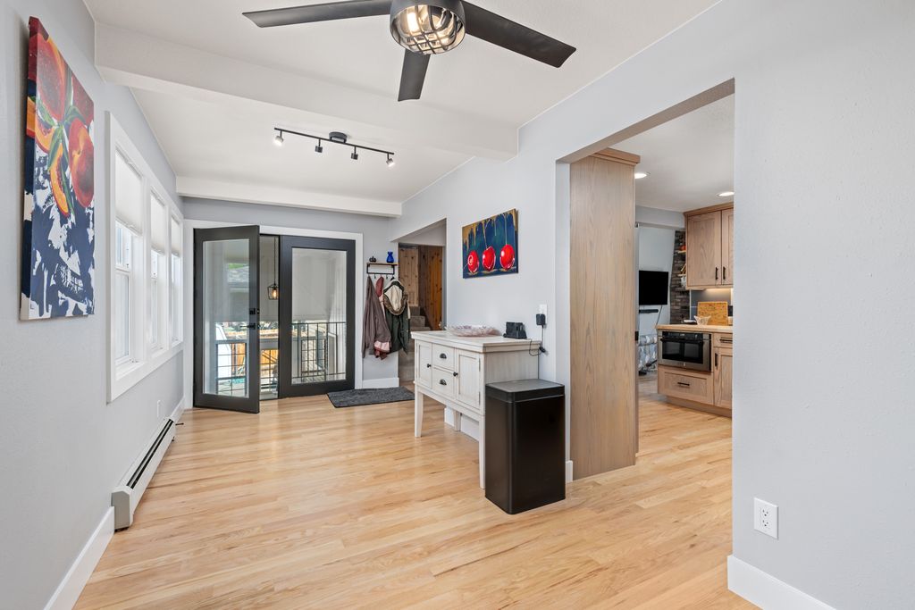 834 Locust St