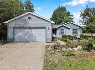 11307 Flint Rock Dr, Grand Ledge, MI 48837