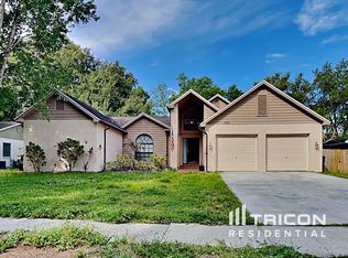 1261 Dockside Dr, Lutz, FL 33559