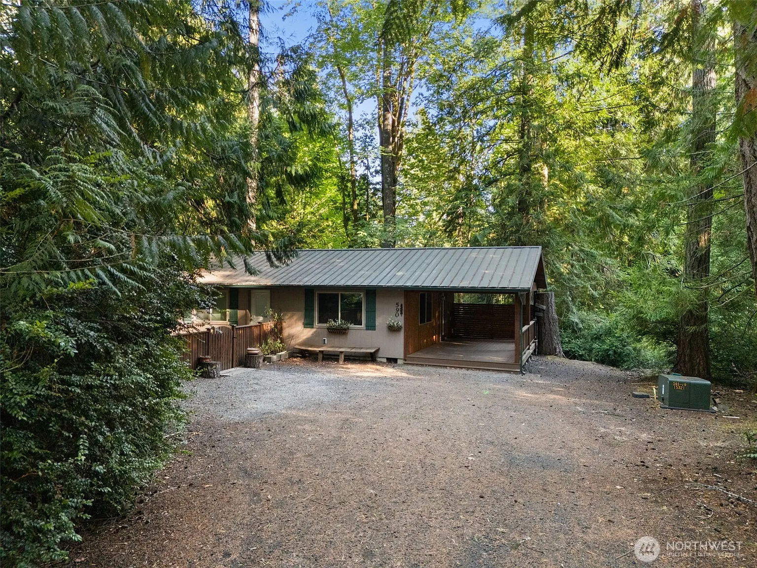 590 E Pointes Drive W photo 1