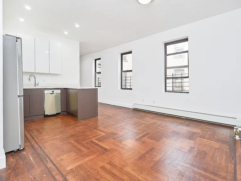 69 Pinehurst Ave #3D — Photo 14
