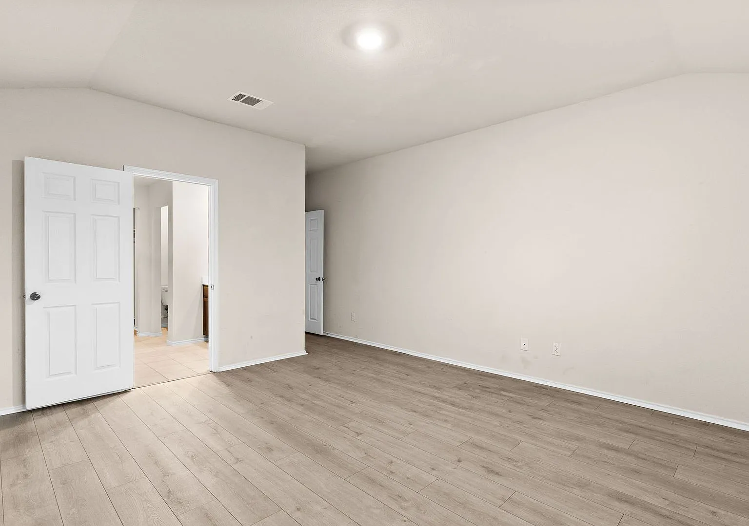 9506 Murandy Dr — Photo 3