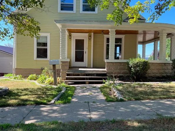 435 W Cedar St, Cherokee, IA 51012