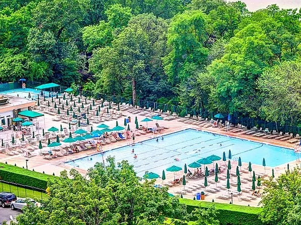 5700 Arlington Avenue image 27 of 37