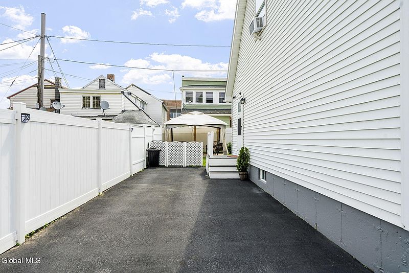 5th image of 157 George Street