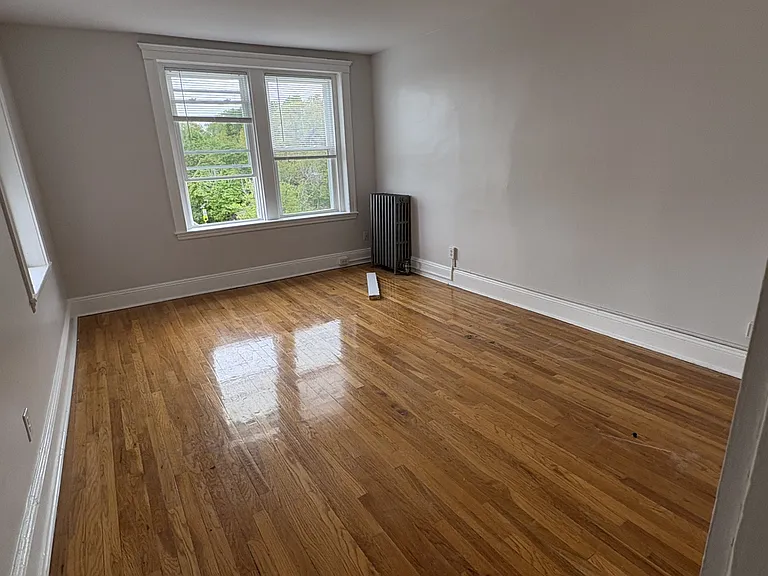 2 webster — Photo 8