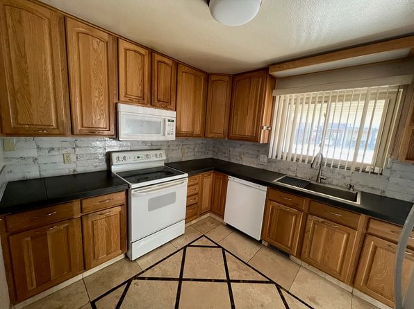 1462 Greenbriar Blvd