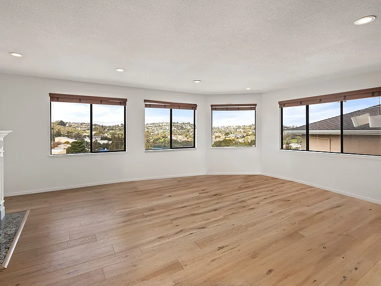 70 Adam Ct — Photo 10