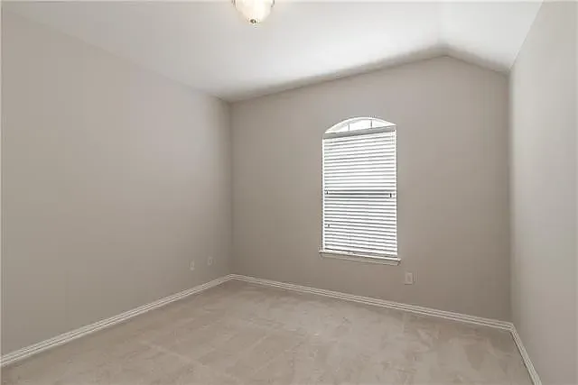 4600 Southpointe Dr — Photo 21