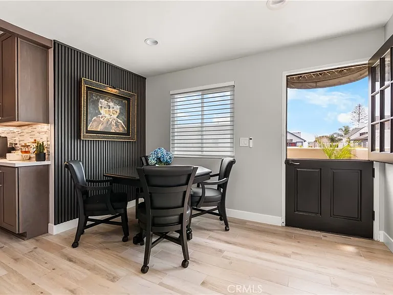 313 Alvarado Pl — Photo 17