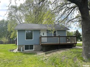 700 S State St, East Galesburg, IL 61430