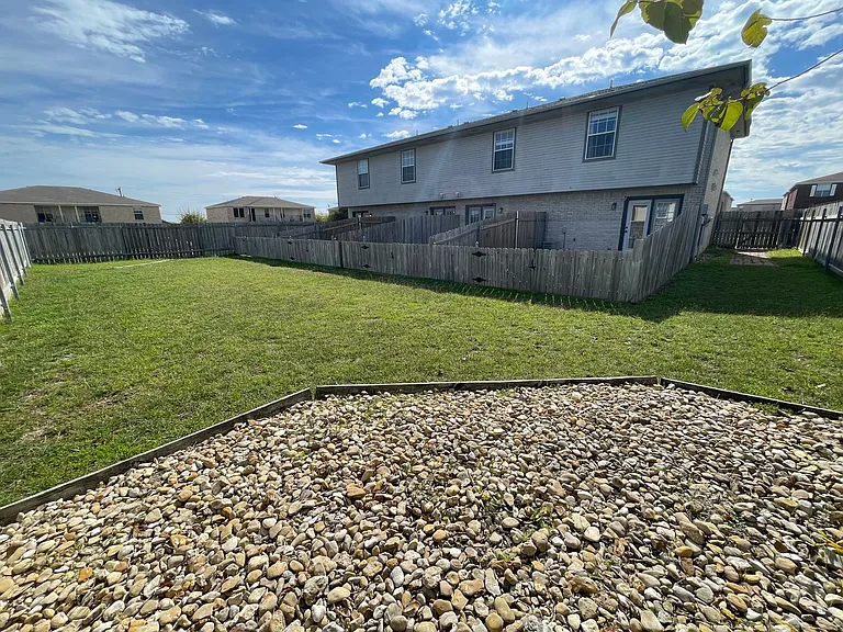 1607 Dugger Circle — Photo 23