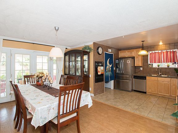 4th image of 23926 Welby Way