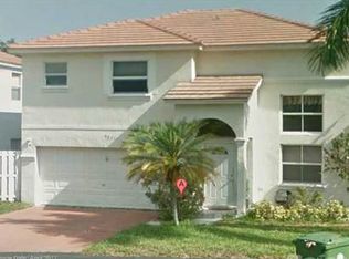 9831 SW 3rd St, Pembroke Pines, FL 33025