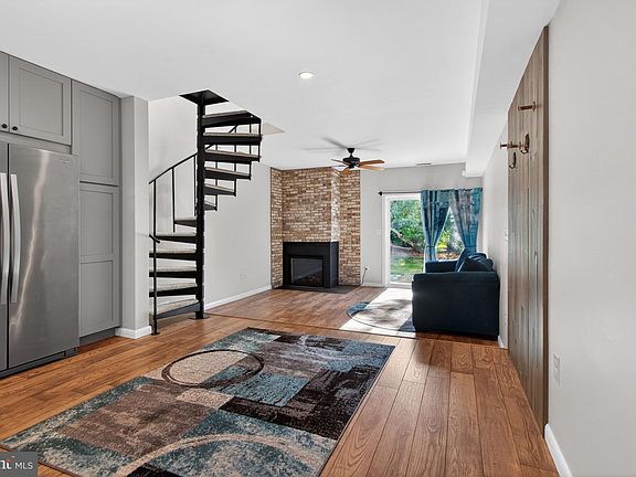 5th image of 223 Country Club Dr Unit 204