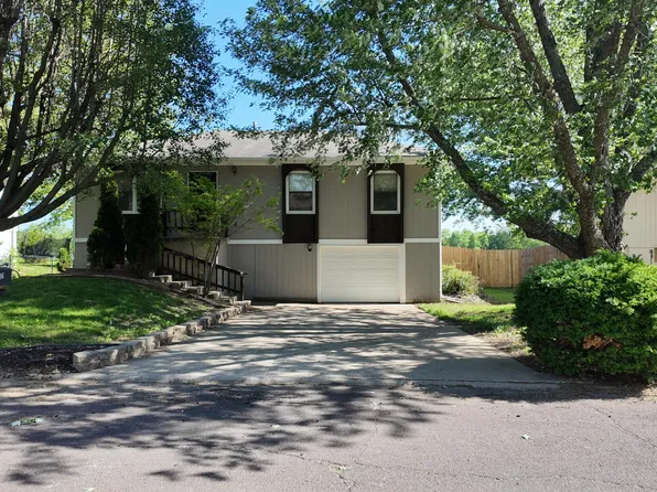 606 W Clover Drive, Clinton, MO 64735