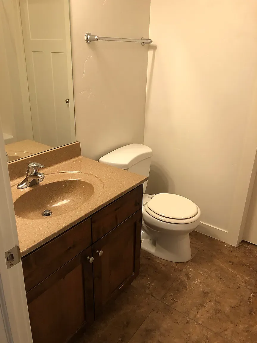 2 bed, 1000 sqft, $1,500 — Photo 4