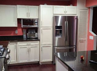 7106 Good Luck Rd, Lanham, MD 20706