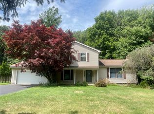 487 Sherborne Rd, Webster, NY 14580