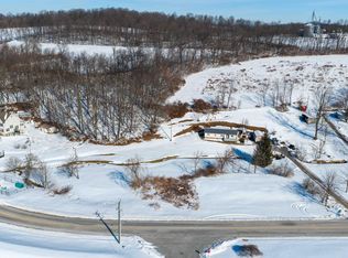 2 Valley Rd, Shrewsbury, PA 17361