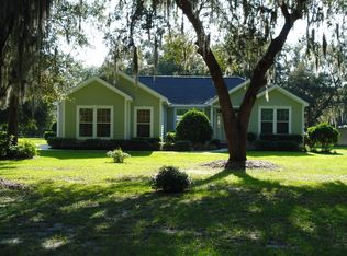 38532 Lakeview Dr, Lady Lake, FL 32159