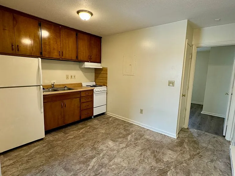 92 Dutch Mill Ct #C — Photo 4